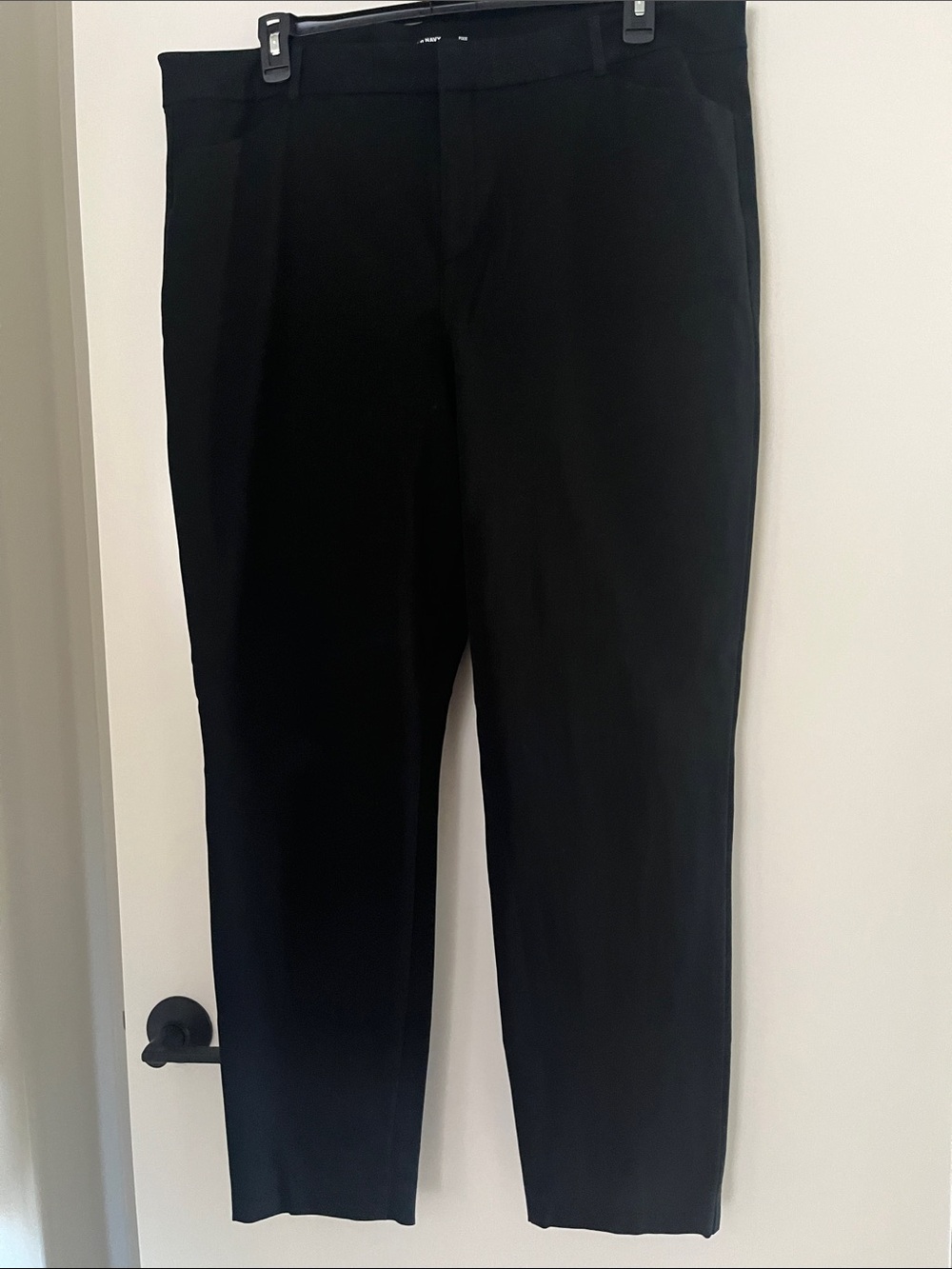 Old Navy Womans's Black Pixie Pants -